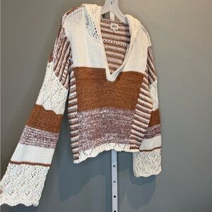 BKE Women's V-Neck Sweater - Brown and Cream